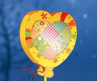 Herzballon-Laterne mit Laternenstab selbermachen