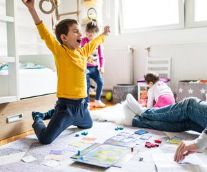 Analoge und digitale Lernspiele für Kinder: Die besten Spiele für jedes Alter