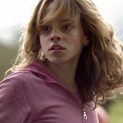 Mit dieser rosa Jacke von Ernsting's family fühlst du dich wie Hermine Granger im Frühlingszauber!