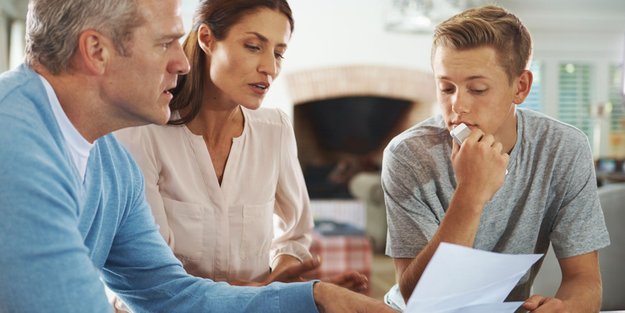 Zeugnis-Schock? Diese 3 Strategien bringen euer Kind wieder auf Kurs
