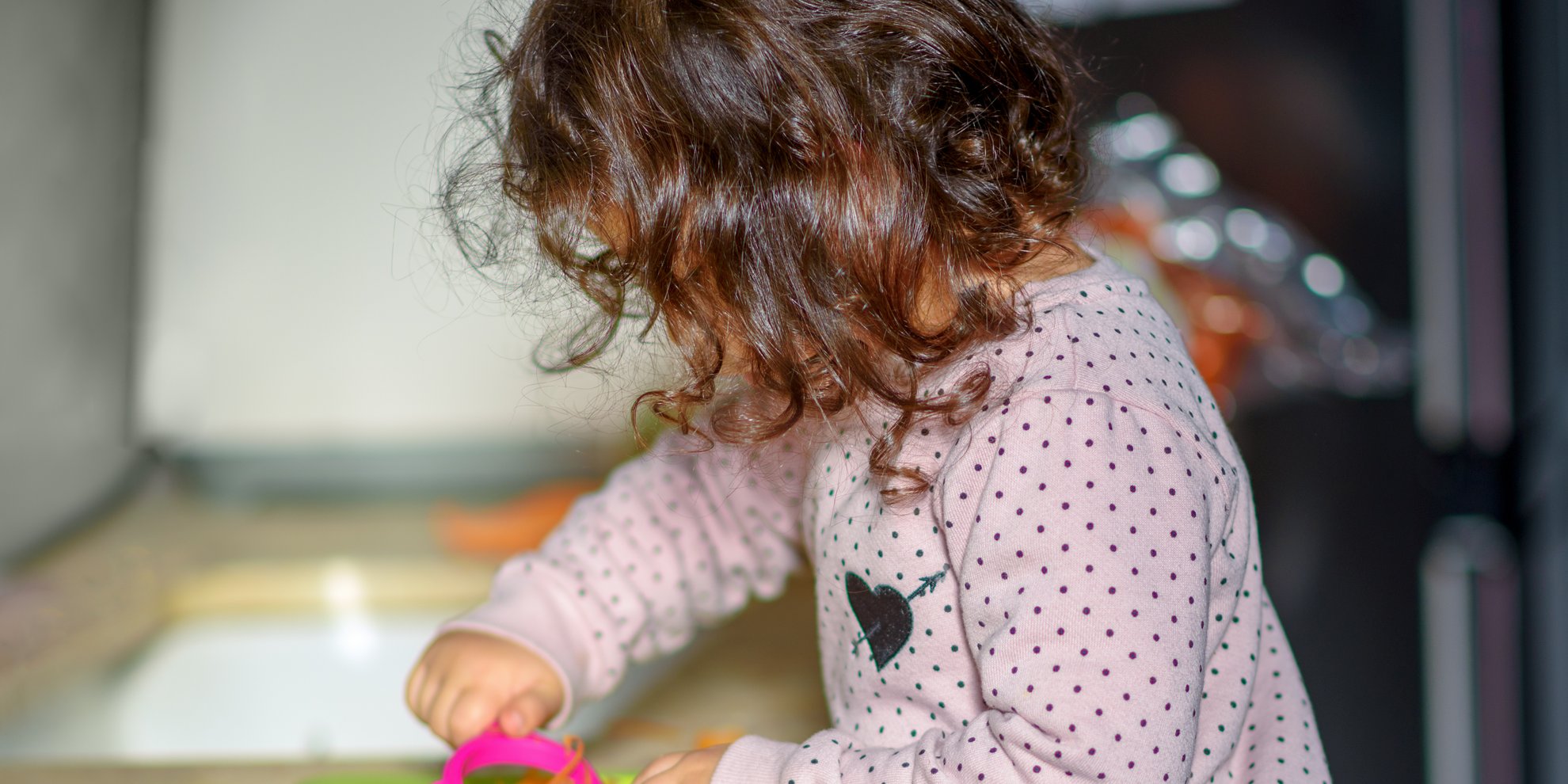 Weniger Stress, mehr Spaß: 7 Montessori-Küchenhacks, die euer Familienleben revolutionieren