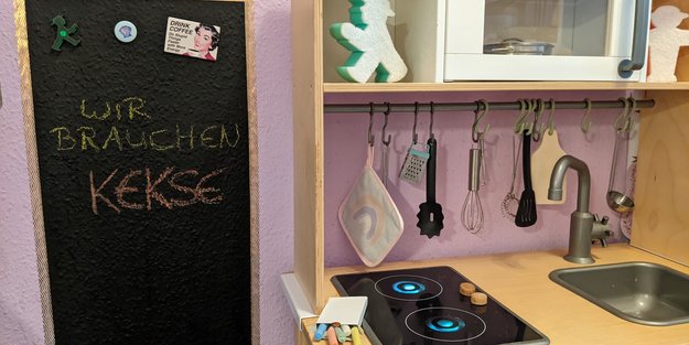 Magnetische Kreidetafel selber machen: Easy Allrounder fürs Kinderzimmer