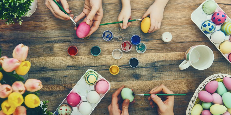 Osterbräuche: Warum wir Eier färben und der Osterhase kommt
