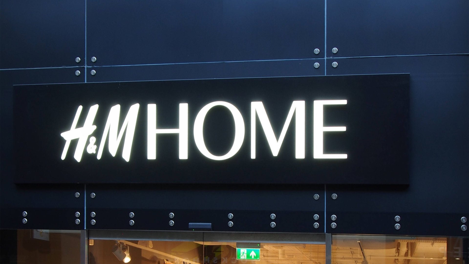 Dieser Buchständer von H&M Home fürs Kinderzimmer ist echt niedlich