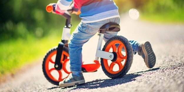 Ab wann können Kinder mit dem Laufrad fahren?