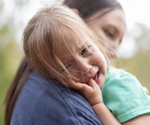 Parenting-Expertin untersucht 200 Kinder: So erziehen Eltern emotional sicher – und erreichen damit mehr als mit Strafen oder Lob
