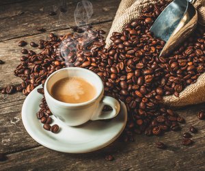 Kaffee Ersatz: Diese Alternativen mit und ohne Koffein solltest du kennen