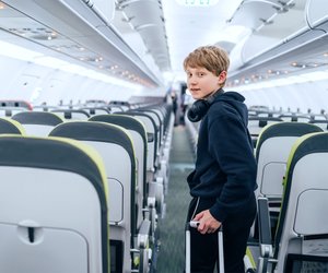 Ab wann dürfen Kinder alleine fliegen?