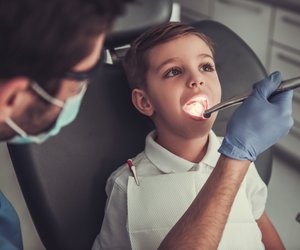 Angst vorm Zahnarzt: Wie du sie deinem Kind nehmen kannst