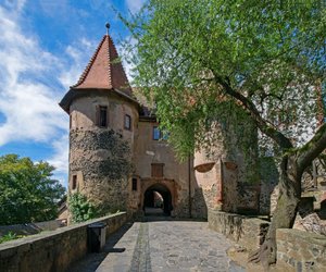Auf dieser Burg geht ihr auf eine Entdeckungstour durchs Mittelalter