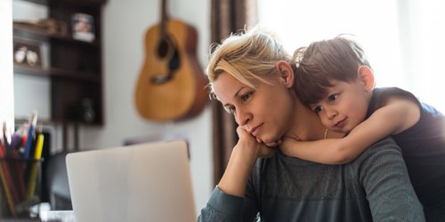 Nur noch jede 4. Mutter fühlt sich psychisch gesund – was läuft schief?
