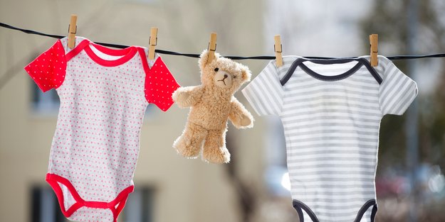 Babypinkeln statt Babyparty: Warum der Norden anders feiert