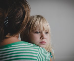 Narzisstische Mütter: Warum Kinder lebenslang unter ihnen leiden können