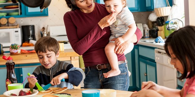 Neue Corona-Hilfen für Familien? 100 € mehr für DIESE Kinder geplant