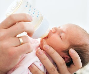 Muttermilch erwärmen: Das solltet ihr dabei beachten