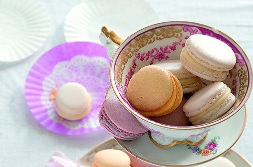 OsterbrOsterrezept: Bunte Macarons mit feiner Buttercremeunch