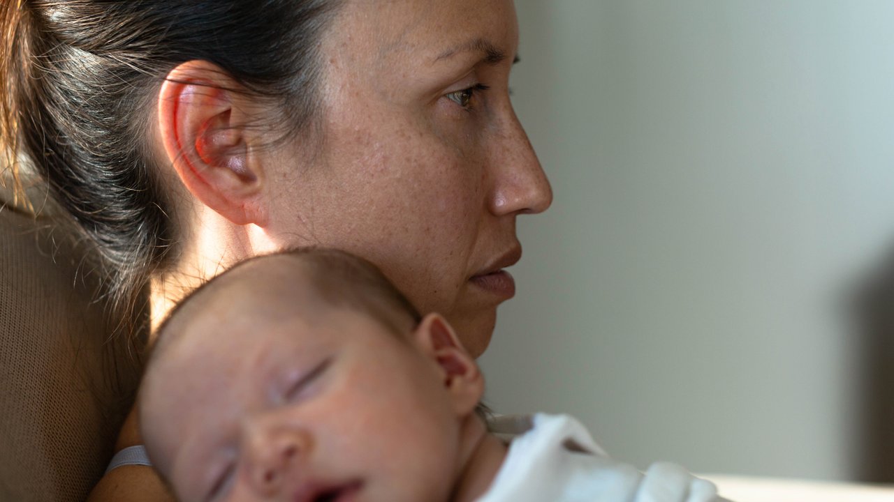 Wochenbettdepression: Tipps einer erfahrenen Hebamme und Betroffenen