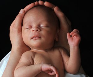 Zwischen Genen & Erziehung: Was wir über die Persönlichkeits-Entwicklung bei Babys wissen