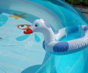 Planschbecken reinigen: So bleibt das Wasser frisch 