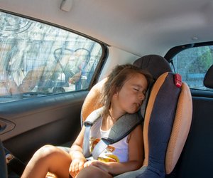 Auch nicht "nur kurz": Lasst euer Kind bei Hitze niemals alleine im Auto