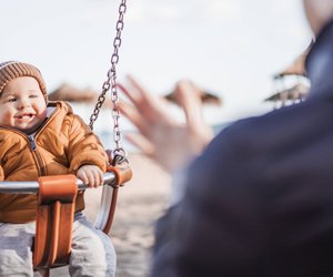 Babyjacke: Wie wir die Kleinen modisch warm halten