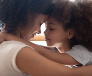 5 Anzeichen, dass unser Kind sich nach mehr Zeit mit uns sehnt