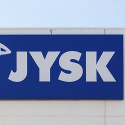 Magisches Licht für draußen: Diese kabellose JYSK-Leuchte schafft Sommer-Atmosphäre