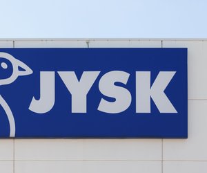 Gemütliche Sommerabende: Diese kabellose JYSK-Leuchte zaubert magisches Licht in euren Garten