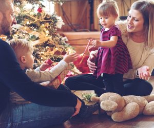 Tendenz steigend: So viel Geld geben Eltern für Weihnachtsgeschenke pro Kind aus