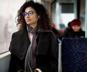 Bus, Bahn und Co.: Die größten No-Gos, die du unbedingt vermeiden solltest