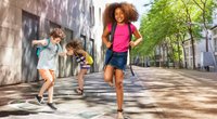 Outdoor Bewegungsspiele: 19 Kinderspiele zum Austoben