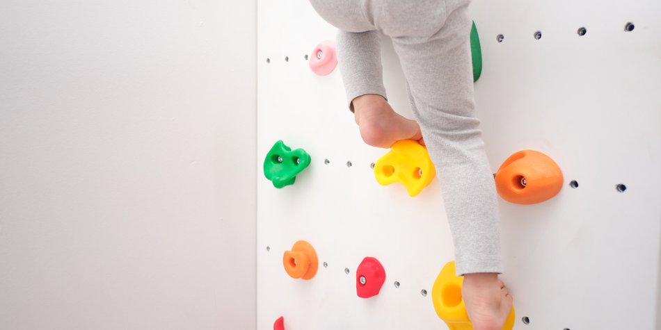 Kletterwand für Kinder: Hoch hinaus mit diesen tollen Teilen für drinnen und draußen