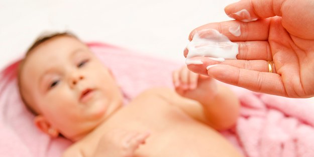 Babypflegeprodukte: Wie schädlich sind sie?