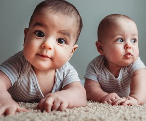 Zweieiige Zwillinge: Alles, was ihr über die ungleichen Doppel-Babys wissen müsst