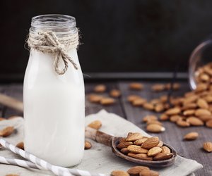 Vegan oder nicht: So macht ihr leckere Mandelmilch ganz einfach selbst