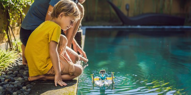 Ferngesteuertes Boot: Die 5 besten Modelle für kleine Seefahrer