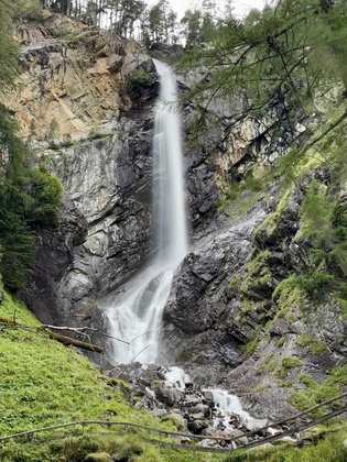 Ötztal mit Kindern: Wasserfälle finden alle Kinder spannend. Der Lehner Wasserfall ist schon mit einem 30-minütigen Aufstieg von Oberried aus zu erreichen - absolut kindertauglich.