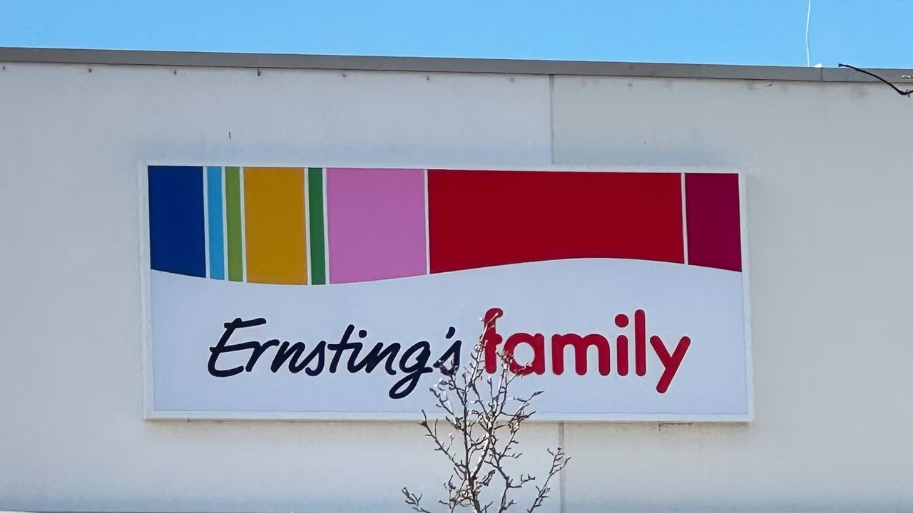 Bei Ernsting's family gibt es jetzt einen tollen Spielzeug-Segelflieger.