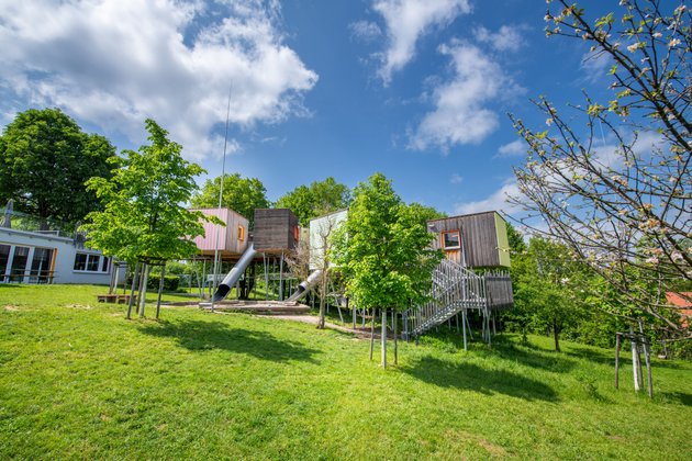 Jugendherbergen Deutschland: Spielplatz der Jugendherberge Göppingen-Hohenstaufen