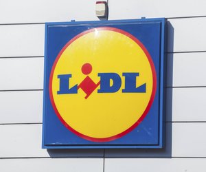 Ordnungshelfer: Bei Lidl gibt es einen stylishen Bambus-Organizer für die Küche
