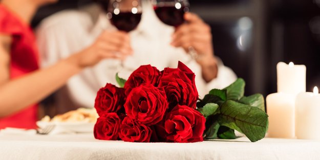 Laut deinem Sternzeichen: So sieht dein perfektes erstes Date aus