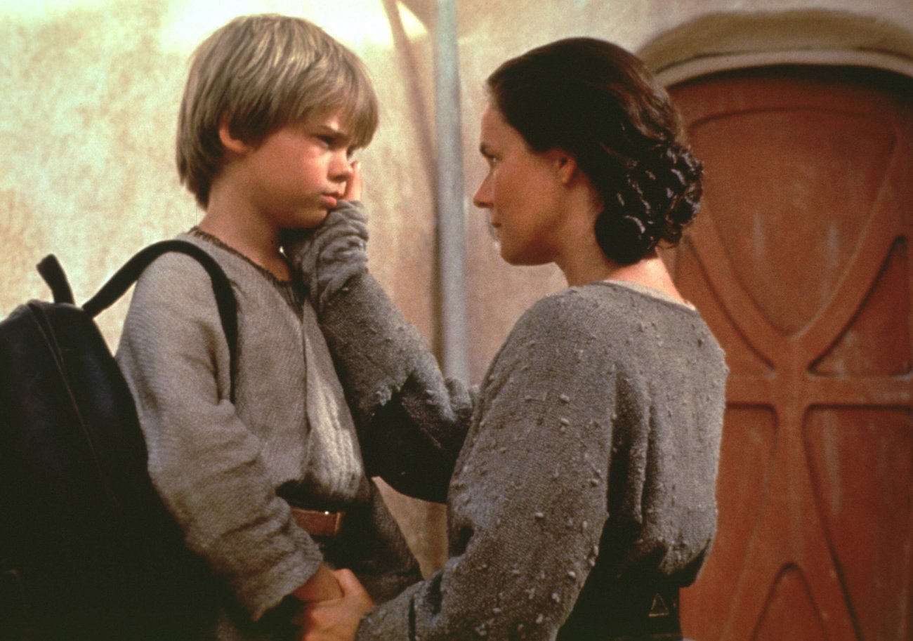 Star wars STAR WARS EPISODE 1 THE PHANTOM MENACE USA 1999 Regie George Lucas JAKE LLOYD li Star wars STAR WARS EPISODE 1 THE PHANTOM MENACE USA 1999 Regie George Lucas JAKE LLOYD li