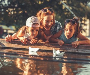Zu heiß für den See: Basteln mit Kindern im Sommer gegen Langeweile