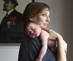 One Day Young: Mütter und ihre neugeborenen Babys