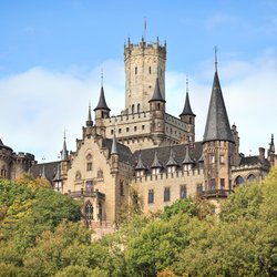 Abenteuerurlaub für Mittelalterfans: Auf diesen 4 Burgen in Deutschland übernachtet ihr wie wahre Ritter