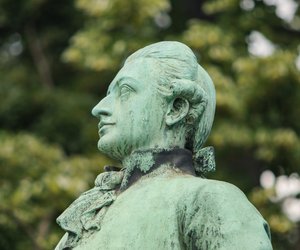 Wer war Goethe und was machte ihn so berühmt?