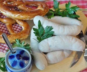 Weißwürste Haltbarkeit: Wie lange halten sie sich?