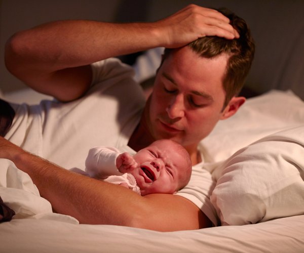 Baby streckt Zunge raus 15 mögliche Ursachen
