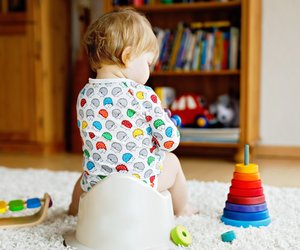 Montessori-Tipps zum Trockenwerden: 7 Sätze, die euer Kind liebevoll unterstützen