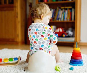 7 Montessori-Sätze, die euer Kind beim Trockenwerden unterstützen können